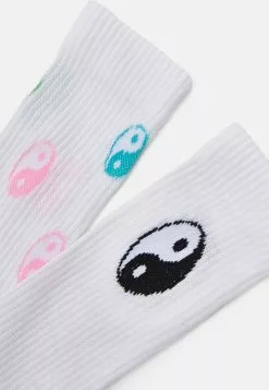 YOURTURN Se Vend Bas Prix 3 PACK - Chaussettes stocking men -Tenue Fine 054f93f5e7fd4ba1ab227a686bc16e0e