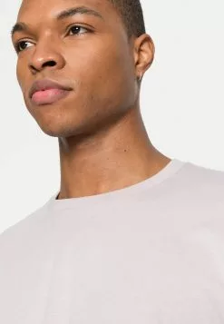 YOURTURN 5 PACK - T-shirt à manches longues Prix d’Amis t shirt Col rond all -Tenue Fine 0a4e7ea8bdfd4938945aadc671f98be7