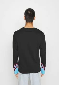 YOURTURN UNISEX - T-shirt à manches longues Prix Imbattable t shirt Col rond all 11 YOURTURN UNISEX - T-shirt à manches longues Prix Imbattable t shirt Col rond all -Tenue Fine 1e18d4fa299e4f14bd7afb1f10fa5ce3