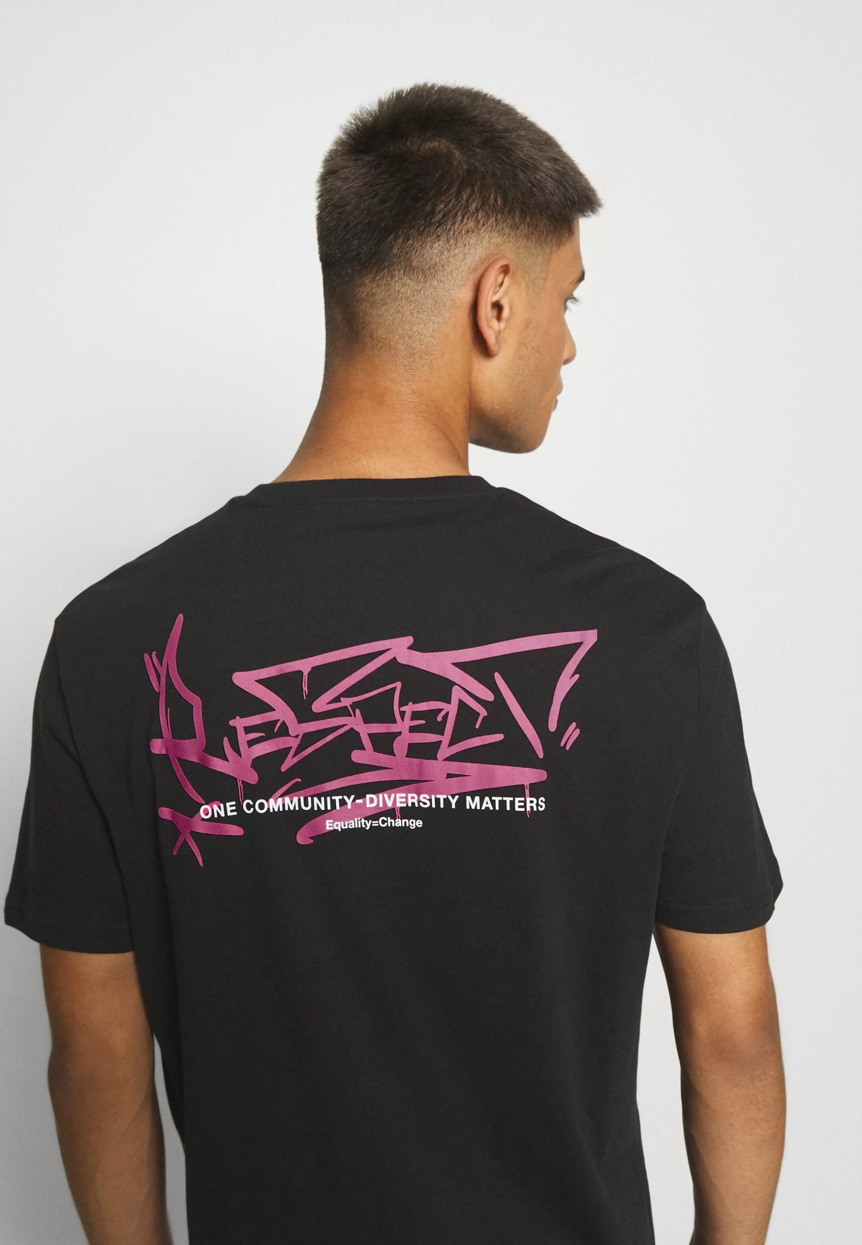 Remise En Ligne YOURTURN T-shirt imprimé t shirt Col rond all 6 Remise En Ligne YOURTURN T-shirt imprimé t shirt Col rond all – Image 4