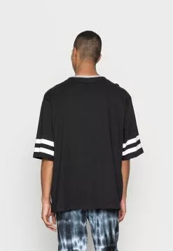 YOURTURN Soldes En Ligne BIG OLD SCHOOL - T-shirt imprimé t shirt Col rond all -Tenue Fine 2379e027363a4df3955b430fb39020d1