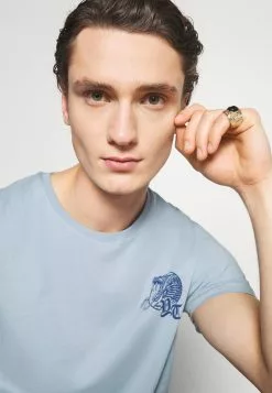 YOURTURN UNISEX - T-shirt imprimé Discount En Ligne t shirt Col rond all 15 YOURTURN UNISEX - T-shirt imprimé Discount En Ligne t shirt Col rond all -Tenue Fine 4aa73e2b24bb4f9f95e0ace89d9add12