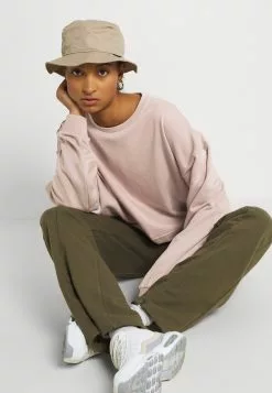 Prix Acceptable YOURTURN UNISEX - Sweatshirt pullover Col rond all 11 Prix Acceptable YOURTURN UNISEX - Sweatshirt pullover Col rond all -Tenue Fine 4b7e9e0e1c9945008203426939a9d211