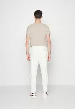 YOURTURN UNISEX - Pantalon de survêtement Prix Aimable trouser Normale all 13 YOURTURN UNISEX - Pantalon de survêtement Prix Aimable trouser Normale all -Tenue Fine 624b02b9a3664658bd63de22a701d779