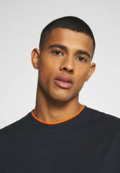 Meilleur Prix Garanti YOURTURN UNISEX - T-shirt basique t shirt Col rond all 12 Meilleur Prix Garanti YOURTURN UNISEX - T-shirt basique t shirt Col rond all -Tenue Fine 836212b0377641c583dd52287fd70680