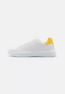Tenue Fine 24 YOURTURN En promotion UNISEX - Baskets basses sneaker Rond all