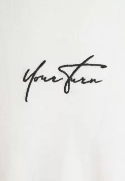 Qualité absolue YOURTURN UNISEX - T-shirt imprimé t shirt Col rond all 9 Qualité absolue YOURTURN UNISEX - T-shirt imprimé t shirt Col rond all -Tenue Fine 9454dd986b3e40b49adb9c22ee3dafef