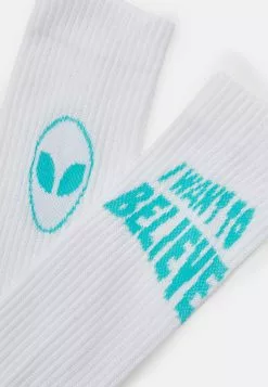 YOURTURN Prix Refroidis 3 PACK - Chaussettes stocking men 9 YOURTURN Prix Refroidis 3 PACK - Chaussettes stocking men -Tenue Fine 948aab7d8b2b4f65a4f86d51301adb84