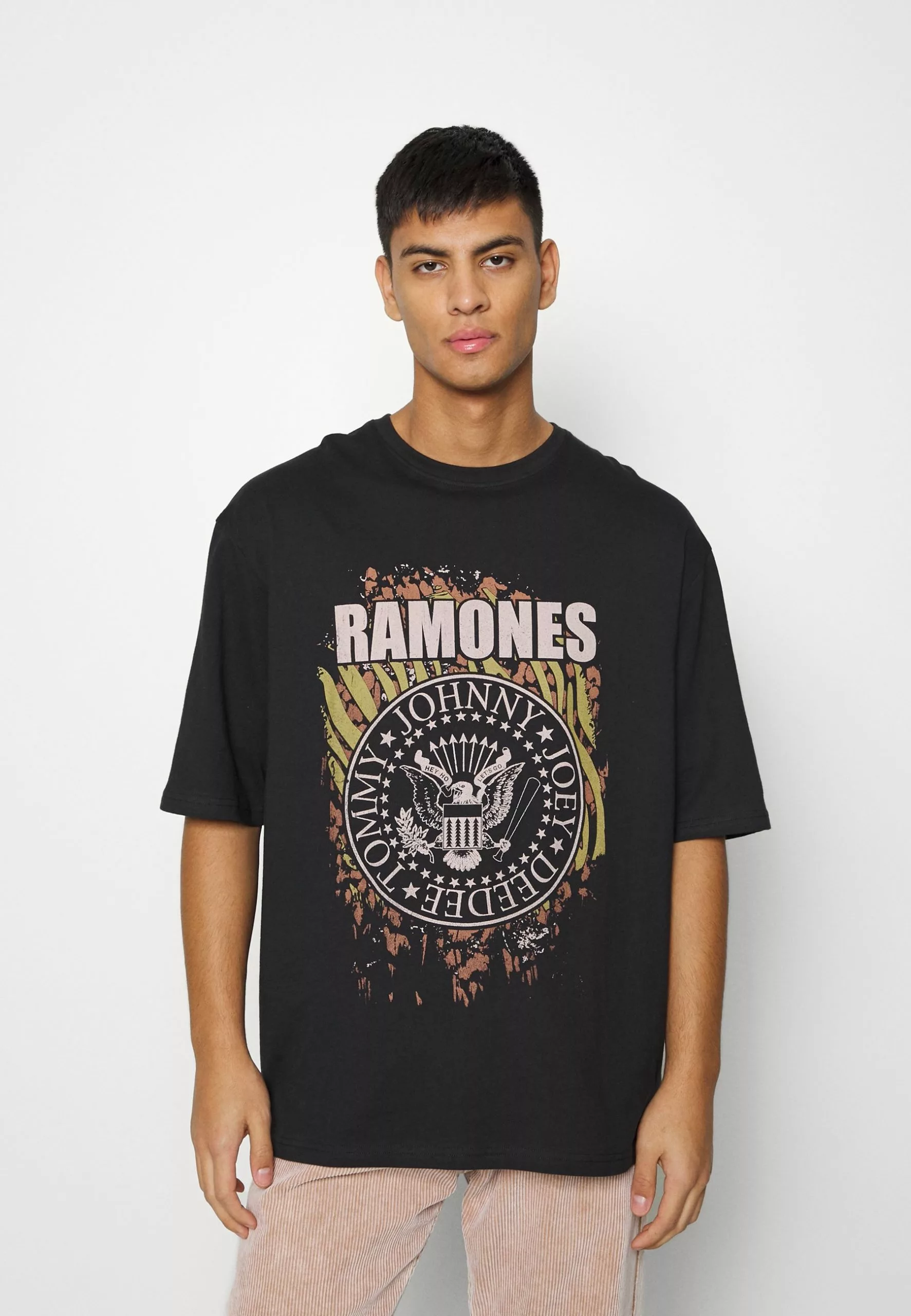 YOURTURN RAMONES TEE UNISEX - T-shirt imprimé Soldes t shirt Col rond all 3 YOURTURN RAMONES TEE UNISEX - T-shirt imprimé Soldes t shirt Col rond all