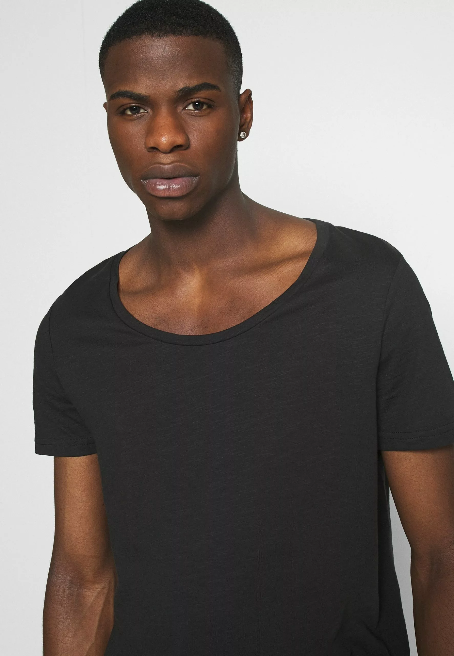 YOURTURN UNISEX - T-shirt basique Prix Discount t shirt Col rond all 8 YOURTURN UNISEX - T-shirt basique Prix Discount t shirt Col rond all – Image 6