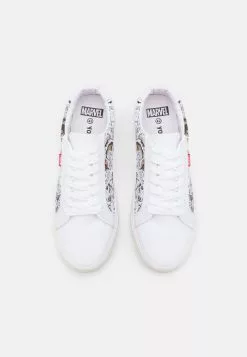 Prix Gelé YOURTURN MARVEL UNISEX - Baskets basses sneaker Rond all -Tenue Fine cb4eeb7b60384ca3ae0e8a74497ba754 1