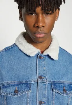 YOURTURN UNISEX - Veste en jean Bonne Qualité coat Col doublé all 11 YOURTURN UNISEX - Veste en jean Bonne Qualité coat Col doublé all -Tenue Fine d04eaf7e8f114ae29045be1f34093bad