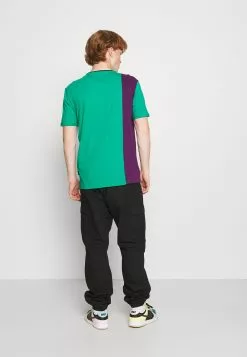 YOURTURN Prix Ourlé UNISEX - T-shirt imprimé t shirt Col rond all 10 YOURTURN Prix Ourlé UNISEX - T-shirt imprimé t shirt Col rond all -Tenue Fine d0d0a3049e534b099acd22199388216f