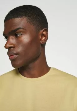 Prix Gelé YOURTURN UNISEX - T-shirt basique t shirt Col rond all -Tenue Fine d2735cc3b8bd4e29803bde7d386b6c11