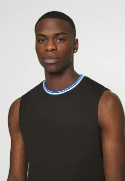 YOURTURN Prix Acceptable UNISEX - Débardeur t shirt Col rond all 13 YOURTURN Prix Acceptable UNISEX - Débardeur t shirt Col rond all -Tenue Fine d482204a5a3942b496286b1e74595c04