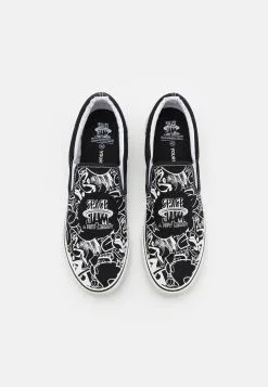 Première Qualité YOURTURN SPACE JAM UNISEX - Mocassins low shoe Rond all 11 Première Qualité YOURTURN SPACE JAM UNISEX - Mocassins low shoe Rond all -Tenue Fine d757591bcbc841ca913522737391ef4c