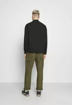 YOURTURN UNISEX - Sweatshirt Prix Dynamité pullover Col officier all -Tenue Fine d85267efdb6449e591bc2de42a9819f1