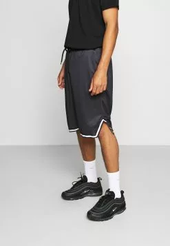 Prix Abordable YOURTURN UNISEX SET - T-shirt imprimé combination clothing Normale all -Tenue Fine e79b957d1a5e442780f63d429cea074a