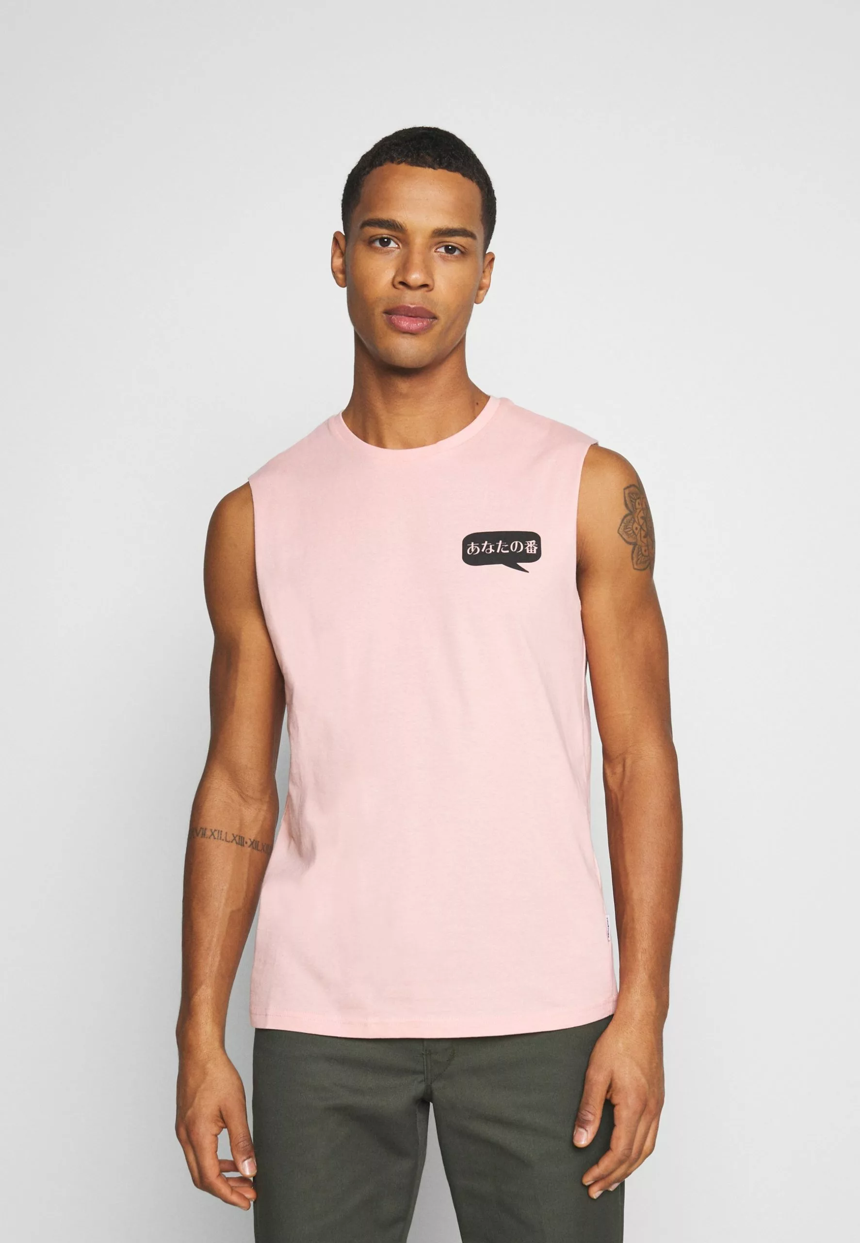 YOURTURN Prix Cassé Débardeur t shirt Col rond all 3 YOURTURN Prix Cassé Débardeur t shirt Col rond all